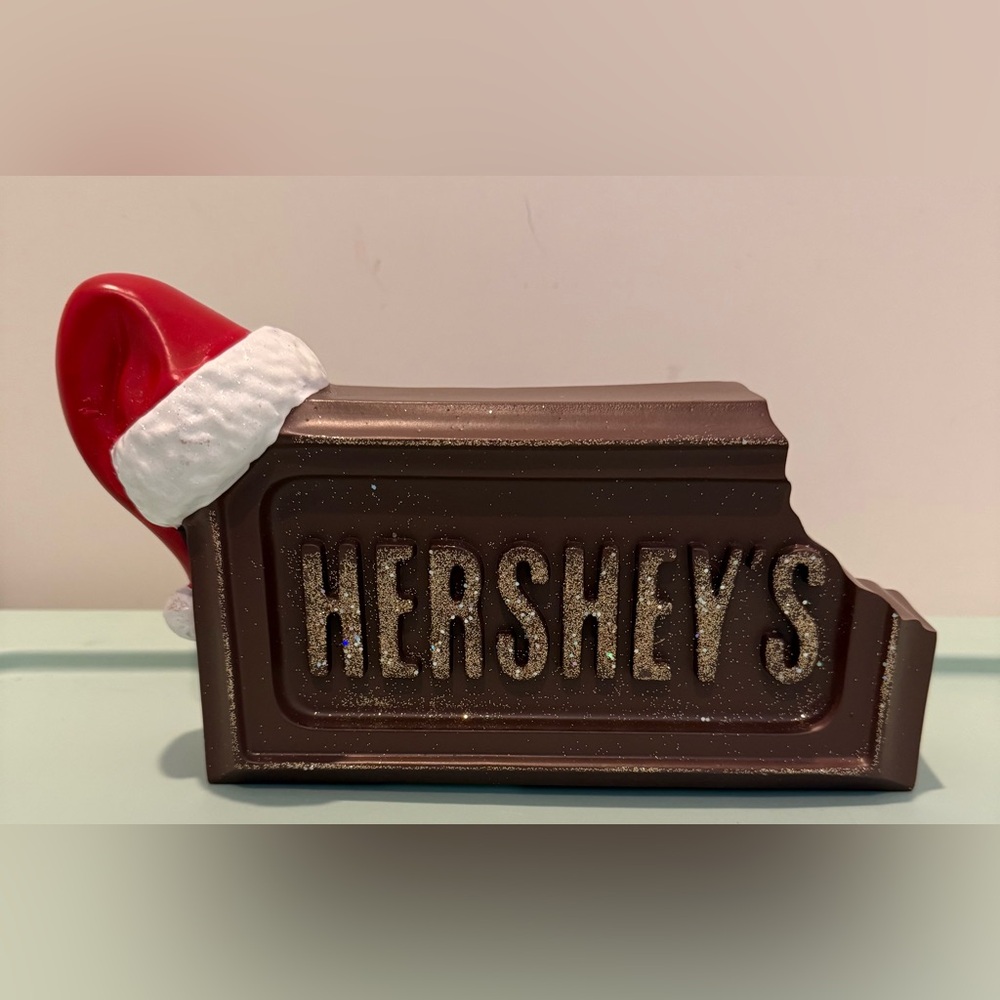 Cute Hershey’s Bar with Santa Hat Decoration- NWT